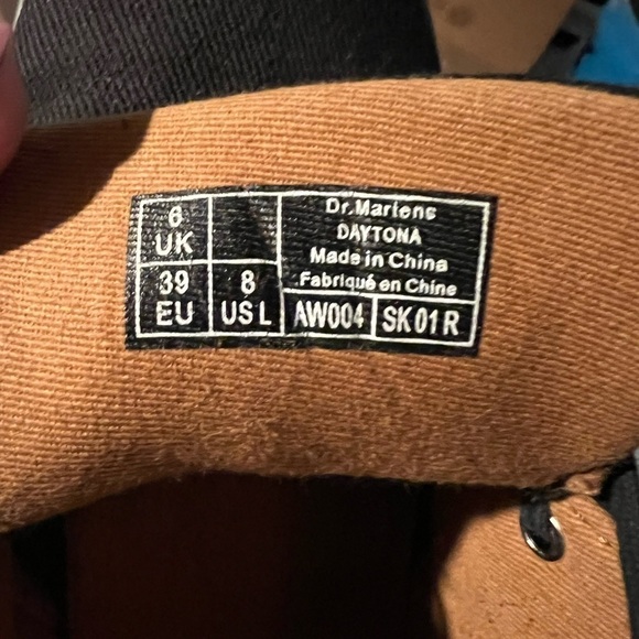 Dr. Martens - Black Daytona Round Toe Lace Up Ankle Desert Boots Sz 8 - Picture 11 of 11